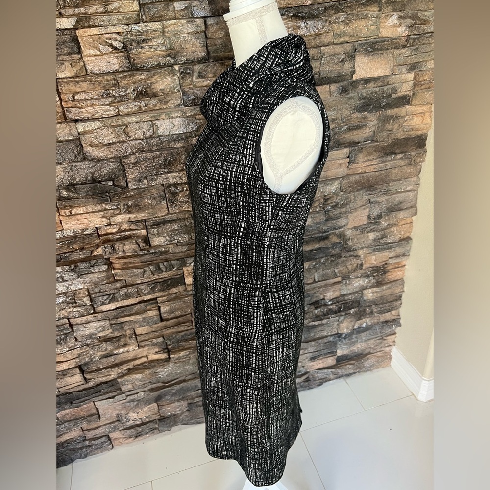 Willi Smith Black and White Sheath Dress with Cowl Neck - Picture 4 of 12